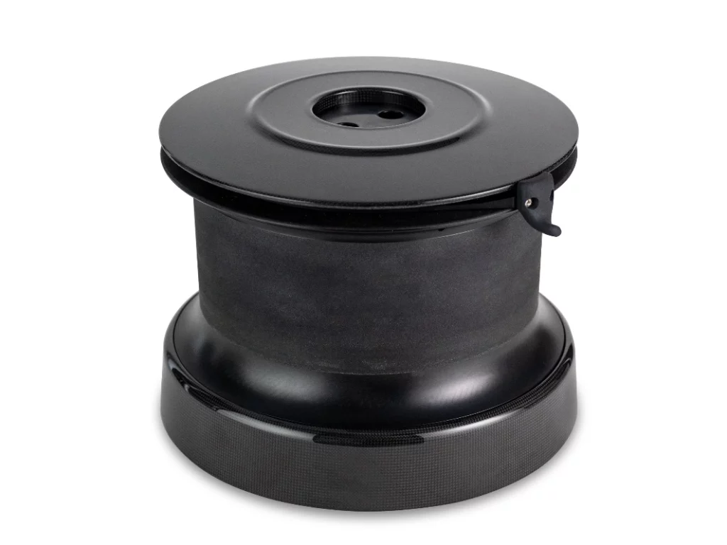 Harken presenta DynaDrive™: winch epicicloidali motorizzati con design innovativo e ingombro ridotto per yacht da crociera di lusso.