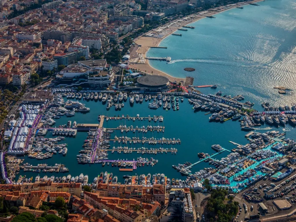 Dal 9 al 14 settembre oltre 710 imbarcazioni e 670 espositori al Cannes Yachting Festival 2025 nei porti di Cannes.
