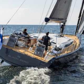 Nautor Swan lancia Swan 51 e 73, investe 35 mln con Sanlorenzo e cresce in USA e mercati globali.