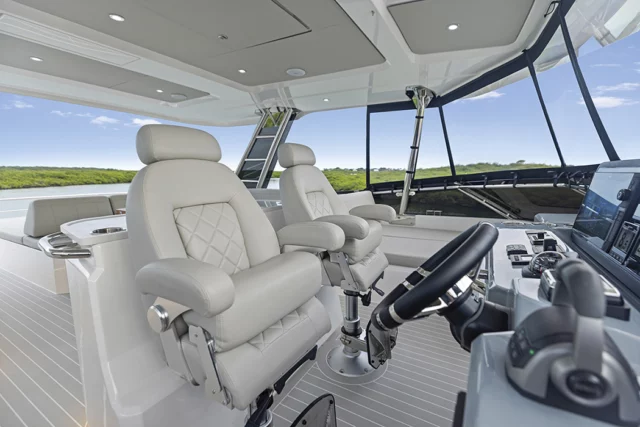 Aquila 50 Yacht
