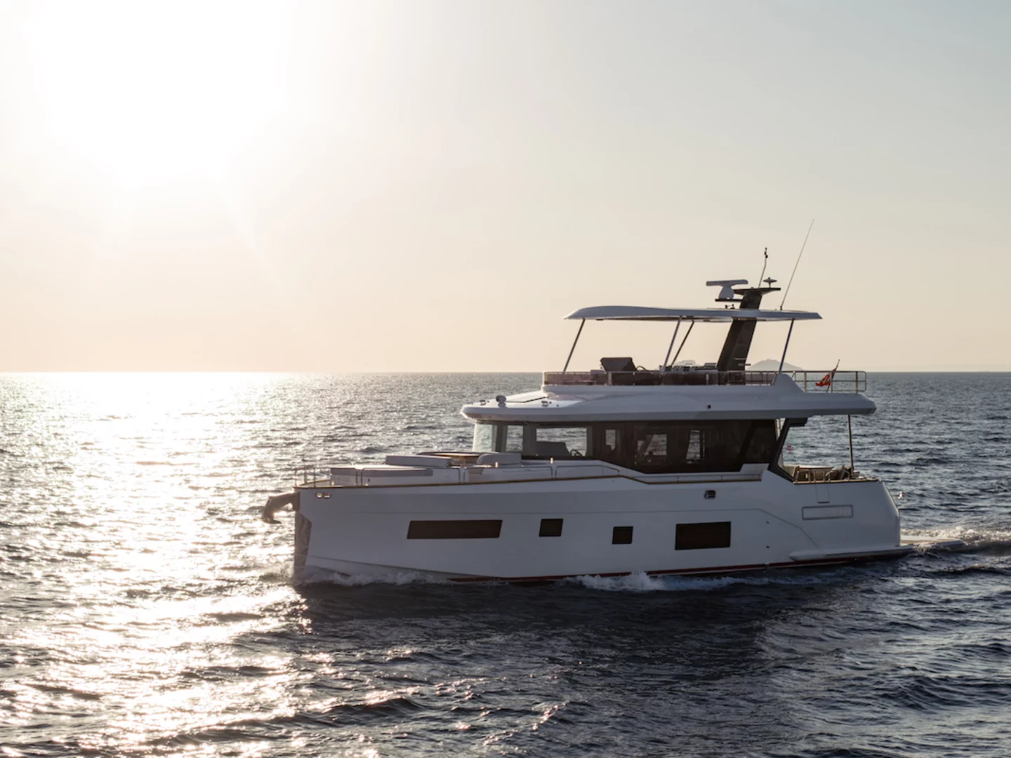 Debutta al Cannes Yachting Festival 2025 il nuovo Sirena 60: spazi ampliati, design evoluto e comfort personalizzabile.