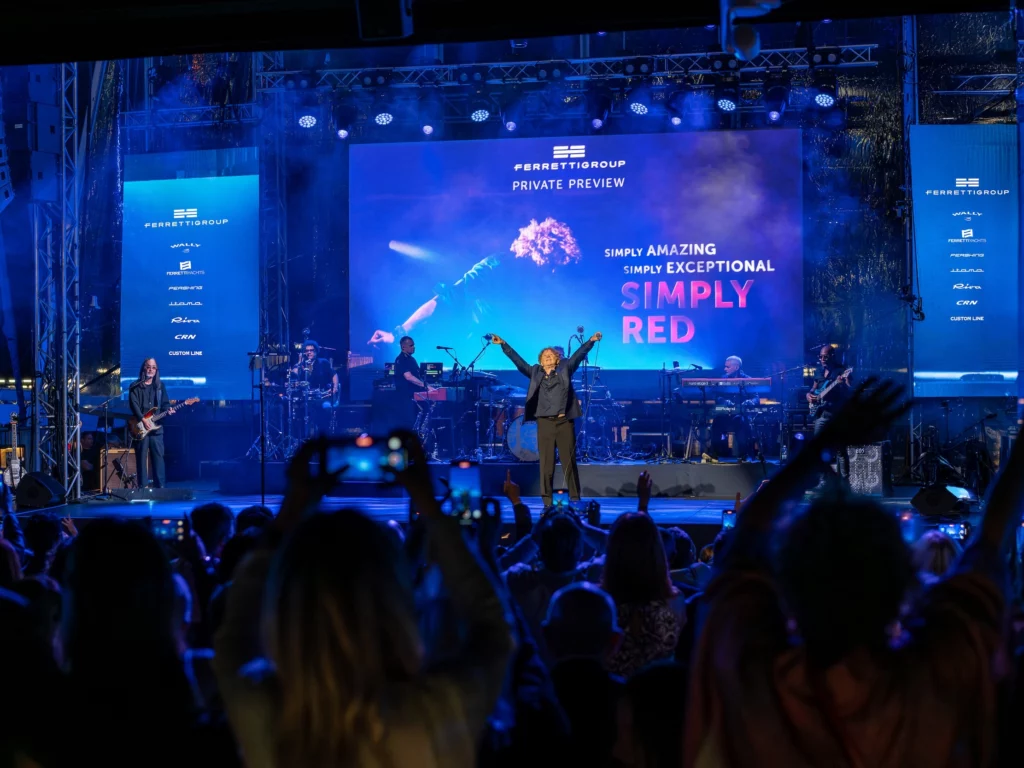 Ferretti Group celebra la Private Preview 2025 a Monte Carlo: 8 première, 30 yacht e il live esclusivo dei Simply Red.