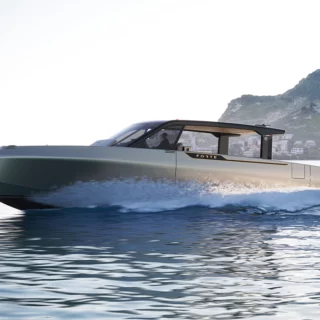 Forte Yachts completa il primo Forte 47: yacht di 14 m in alluminio con terrazze laterali e design su misura.