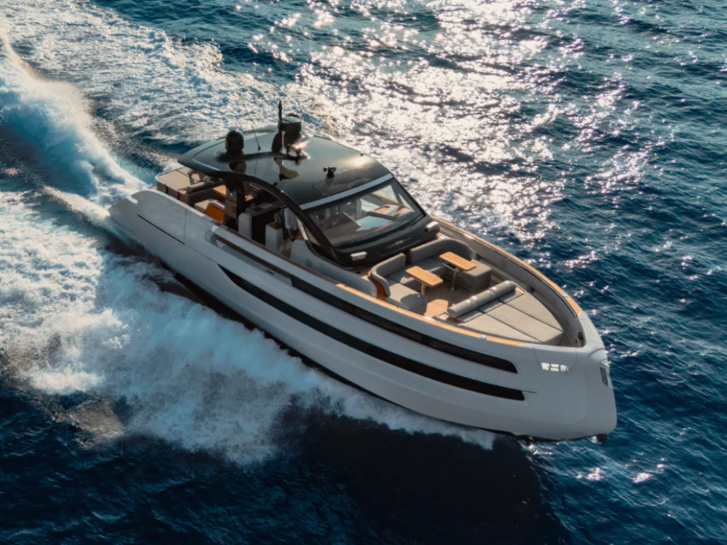 Invictus Yacht al Salone di Genova 2025: anteprima italiana TT550 e debutto TT460 Shell Edition firmata Rotella.